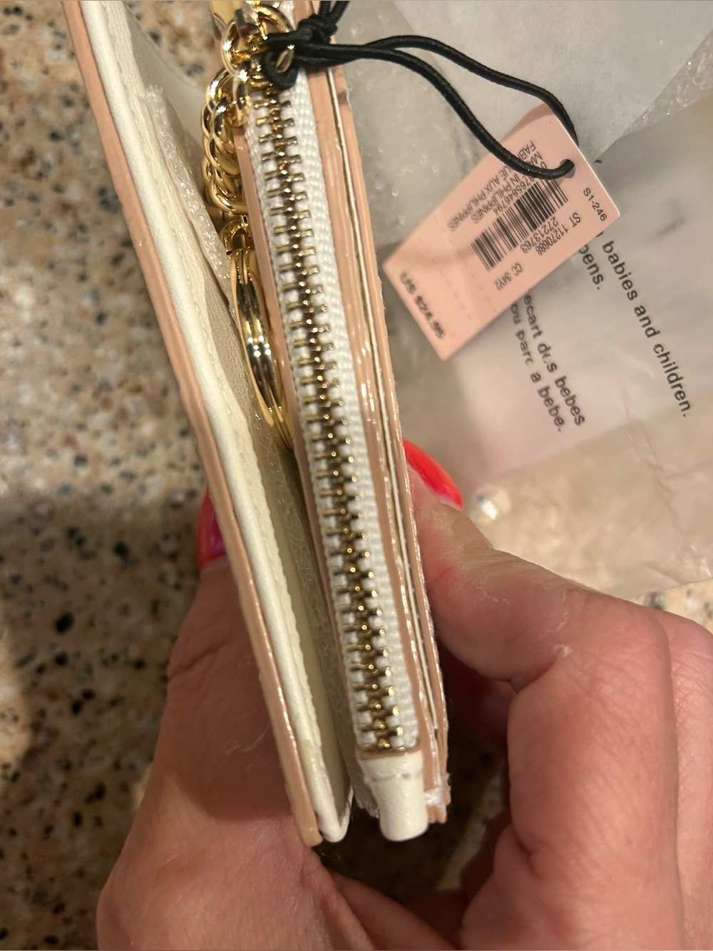 Victoria’s Secret Quilted Cardholder ID Window with Gold Keychain white NWT - Picture 7 of 12